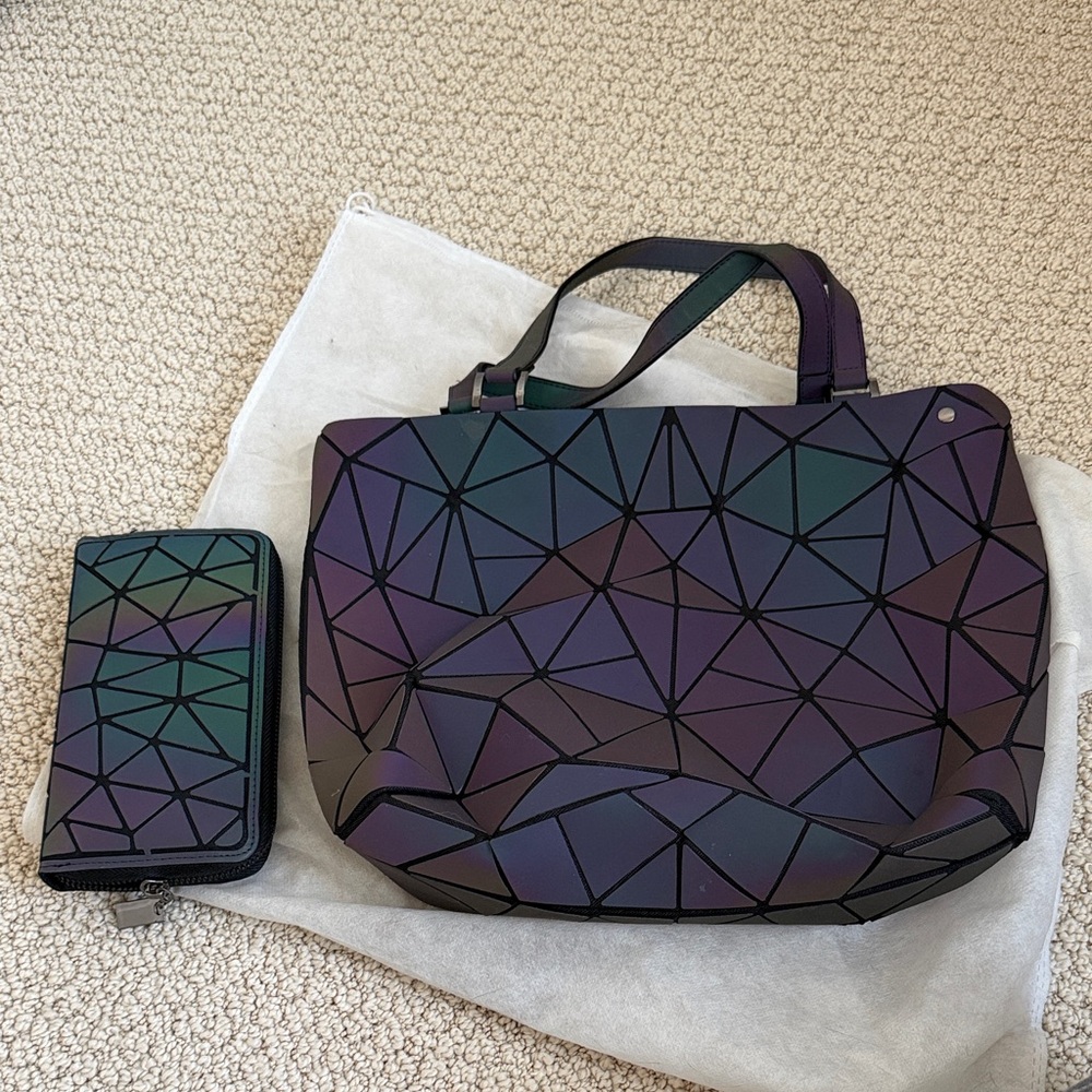 Geometric Patterned Tote and Wallet Set